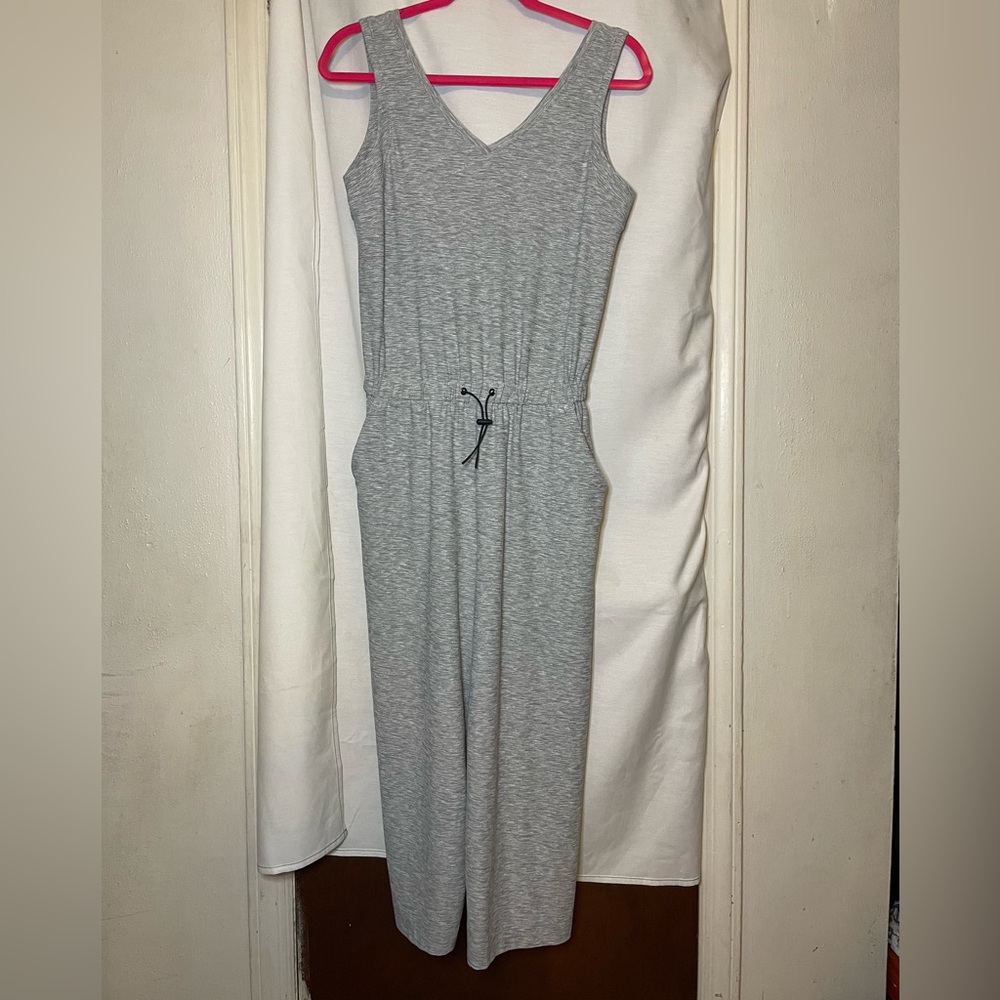 Old Navy Active Heather Gray Jumpsuit Tank w Adjustable Waist and Pocket Size XS